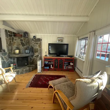 Charming Mountain Retreat Near Trails And Center *