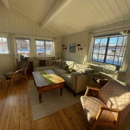 Charming Mountain Retreat Near Trails And Center