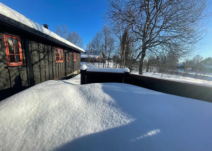 Charming Mountain Retreat Near Trails And Center Dom wakacyjny *